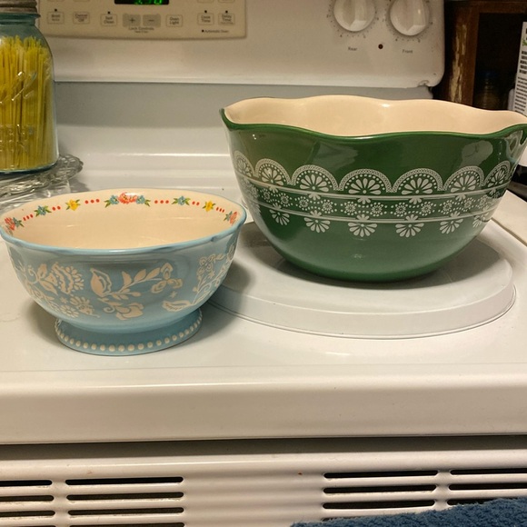 PIONEER WOMEN STONEWARE REPLACEMENT  BOWLS 9 in and 6 inch - Picture 1 of 6
